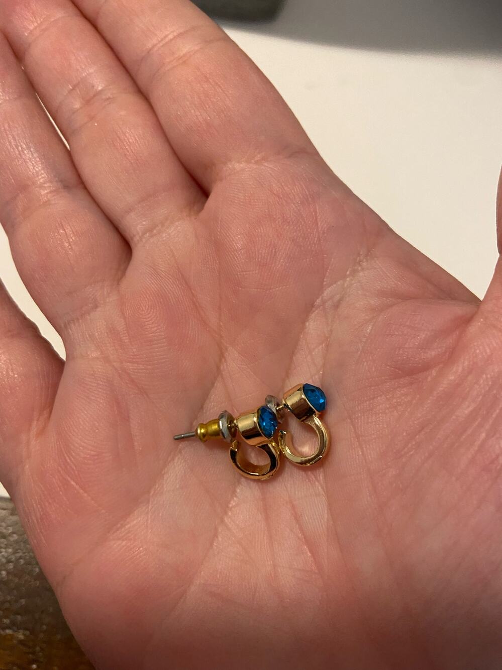 blue crystal earrings gold tone